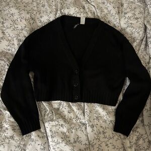 h&m cropped cardigan